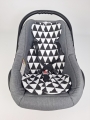 wkładka do nosidełka fotelika trójkąty czarne 2