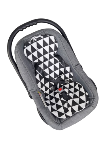 wkładka do nosidełka fotelika trójkąty czarne